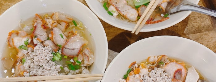 ก๋วยเตี๋ยวหมู นายตึ๋งเจ้าเก่า is one of นครราชสีมา.