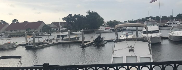 Barefoot Resort Yacht Club North Myrtle Beach is one of Cralie’s Liked Places.