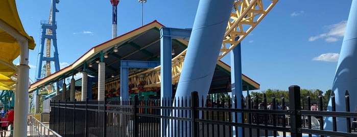 Steel Venom is one of valleyfair.