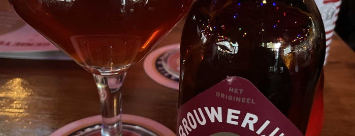 Bier & Wijnlokaal 't Hookhoes is one of Alomo.