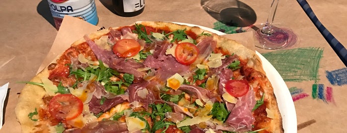Mad Pizza E Bar Pronto is one of Posti che sono piaciuti a Alo.
