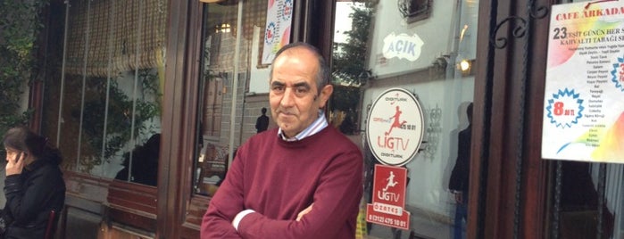 Cafe Arkadaş is one of Locais salvos de çetin.