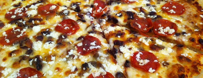 Joao's pizza e vinho is one of Lista.