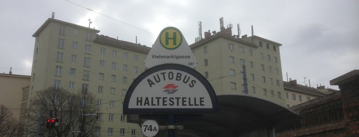 H Viehmarktgasse is one of Straßenbahnstationen.