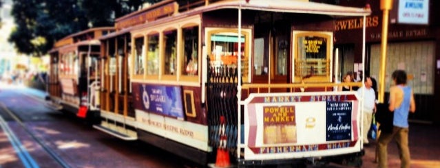 Powell Street Cable Car Turnaround is one of San Francisco - Honeymoon Must sees.