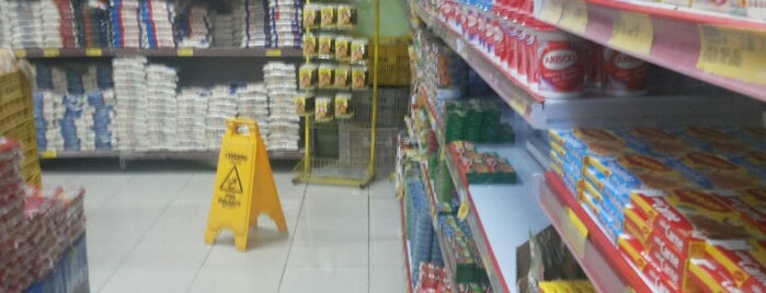 Supermercado Opção is one of acervo.