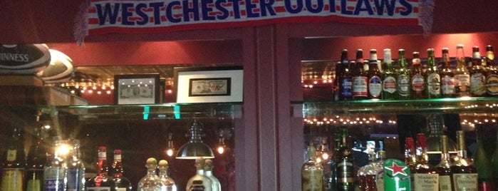Beechmont Tavern is one of Tempat yang Disukai Dave.