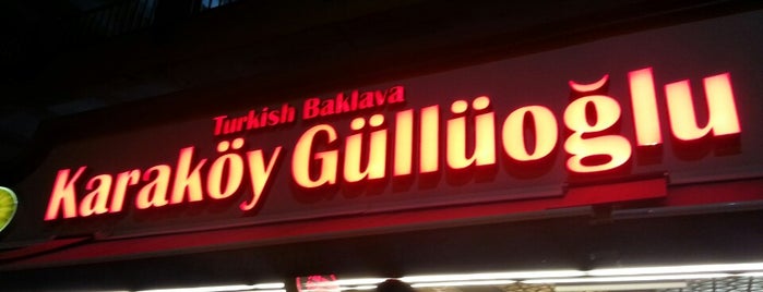 Karaköy Güllüoğlu is one of สถานที่ที่ Atheer ถูกใจ.