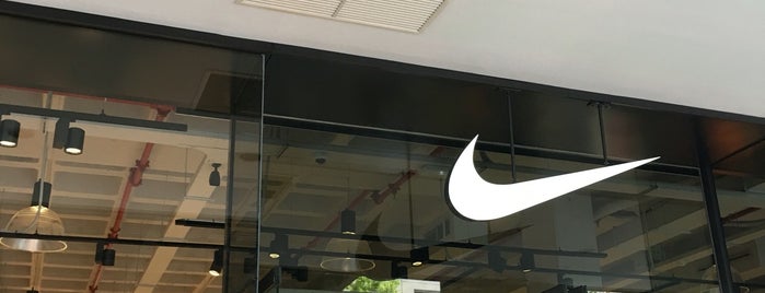 Nike Store La Maquinista is one of Shopping Barcelona.