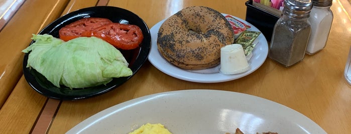 Bagel Cove is one of miami brunch.