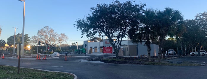 Publix is one of Must-visit Food and Drink Shops in Boca Raton.