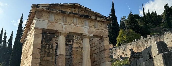 Temple of Apollo is one of Diversos.