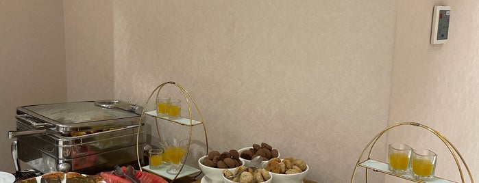 Holiday Inn & Suites al Jubail is one of Saaaa3d’s Liked Places.