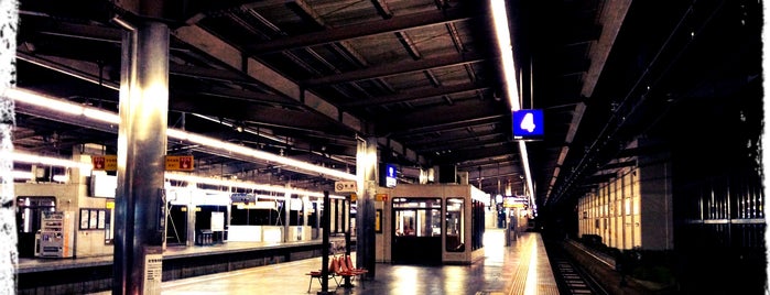 Kuzuha Station (KH24) is one of 京阪本線(鴨東・中之島線含).