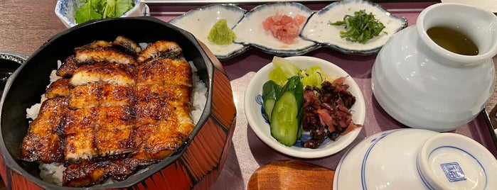 横濱八十八 石川町店 is one of 食べ物.