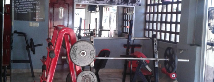 Gym Fitness Center is one of Tempat yang Disukai Julia.