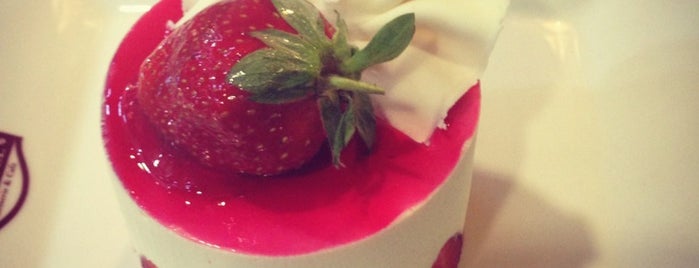 Karamel Patisserie & Cafe is one of Farukさんのお気に入りスポット.