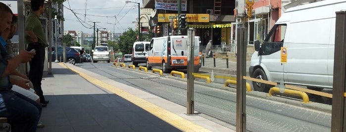 Mithatpaşa Tramvay Durağı is one of Tempat yang Disimpan Gül.