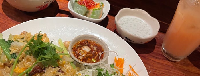 イサーン・キッチン is one of 食べたいアジア料理.