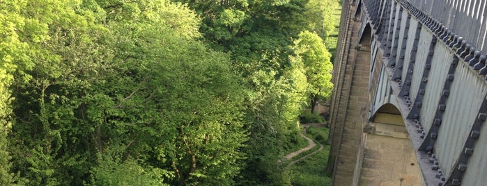 Llangollen Canal Towpath is one of Lieux qui ont plu à Tristan.