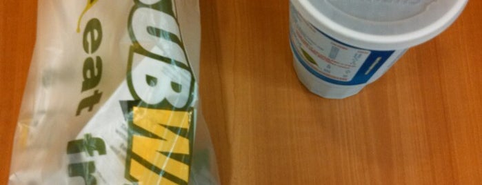 SUBWAY is one of Lugares favoritos de Pablo.