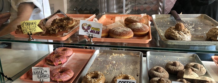 Comfortland is one of Doughnut Shops in Queens.