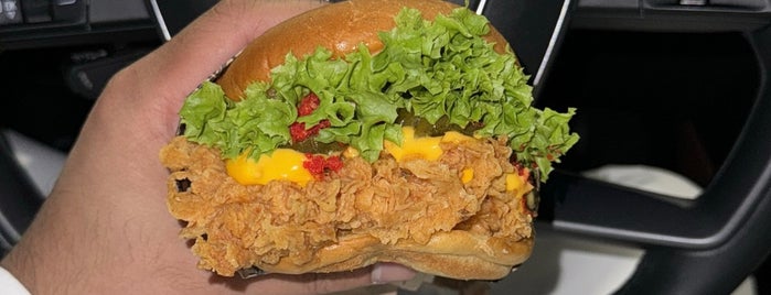 Graffiti Burger is one of Osamahさんの保存済みスポット.
