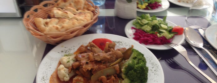 Sandıma Sofrası is one of yemek.