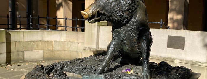 Il Porcellino is one of Walking by the streets of Sydney.