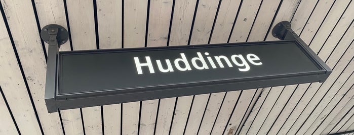 Huddinge (J) is one of Åka pendeltåg.