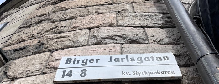 Birger Jarlsgatan is one of Streets of Stockholm.