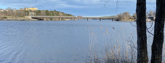 Ågestabron is one of Stockholms broar.