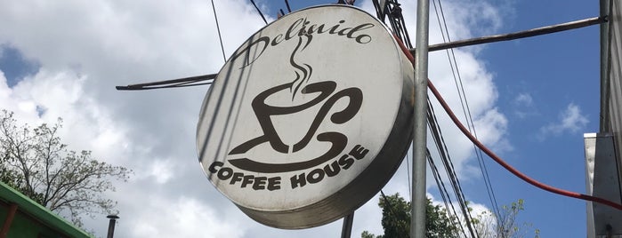 Delinido Cafe is one of สถานที่ที่ Sara ถูกใจ.