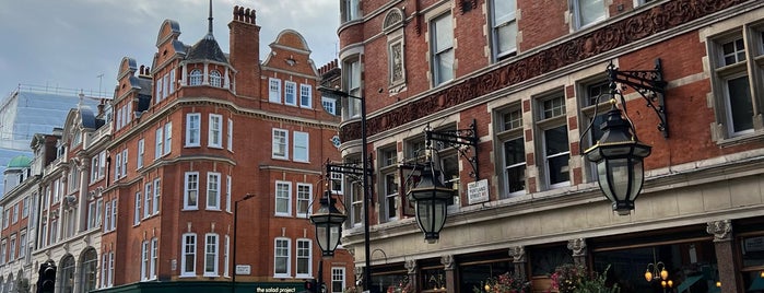 Ruskin's Café is one of Breakfast Spots.