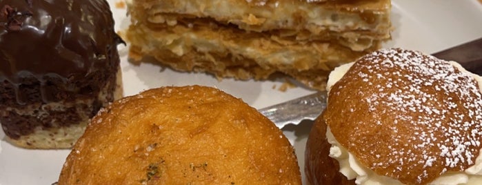 Chestnut Bakery is one of Riyadh.