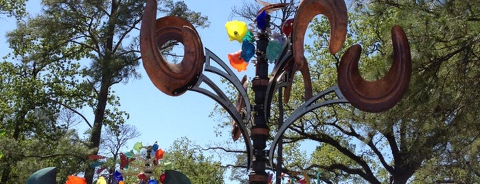 Bayou City Art Festival Memorial Park is one of Lugares favoritos de John.