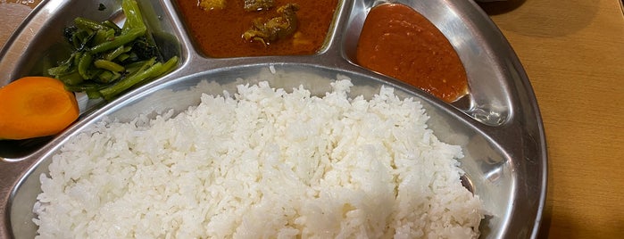 SpiceShop Sansar is one of Restaurant/Curry.