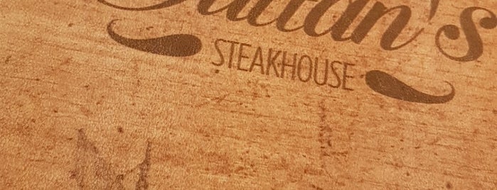 Sultans Steakhouse is one of Lugares favoritos de Atif.