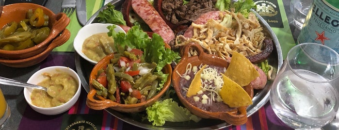 El Taco Loco is one of Valentina Paz'ın Beğendiği Mekanlar.