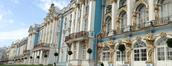 The Catherine Palace is one of ЧУДЕСА РОССИИ.