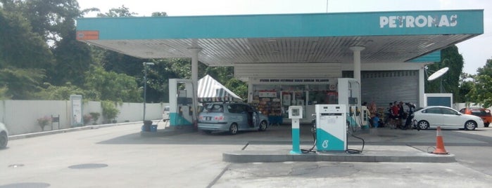 Petronas Sabak Bernam is one of Fuel/Gas Station,MY #11.