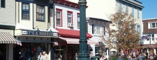 Washington St. Mall is one of Kristenさんのお気に入りスポット.