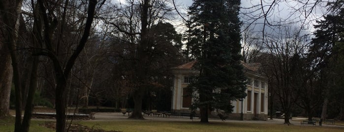 Hofgarten is one of iňsbruk.