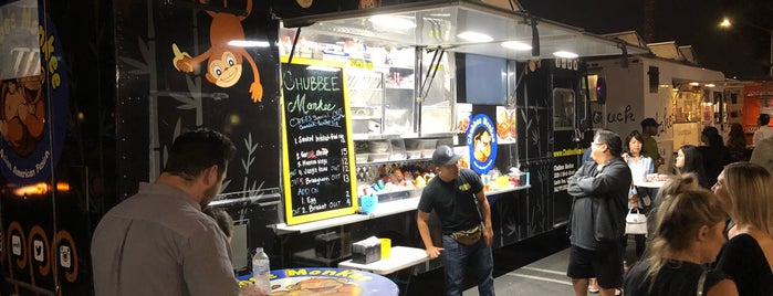 Food Truck Thursday Night at Sport Chalet is one of Places I love.