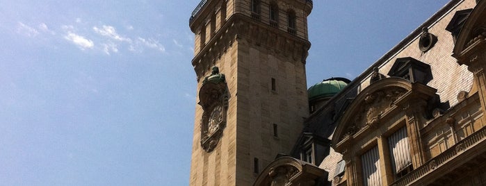 Observatoire de la Sorbonne is one of Pour un date.