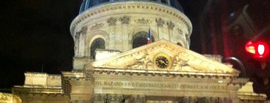 Quai des Grands Augustins is one of Paris: My chill places!.