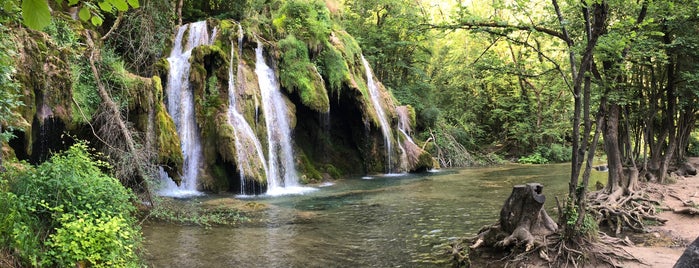 Cascade De Tuf is one of Baignades Sauvages.