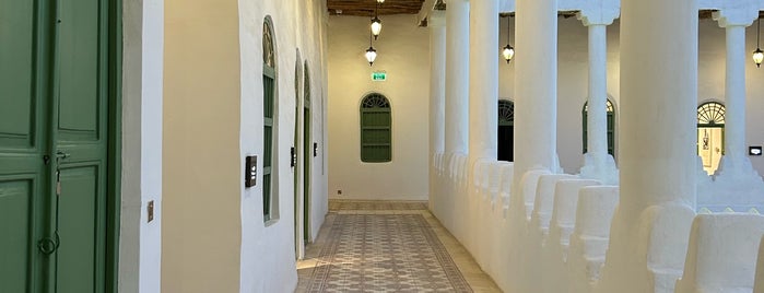 King Abdulaziz Foundation is one of Lugares favoritos de Soly.
