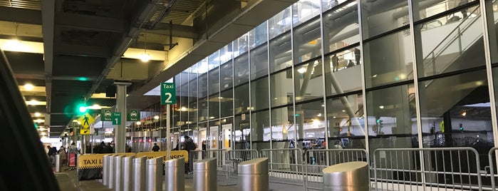 Taxi Stand is one of New York 3 (2015-2016).