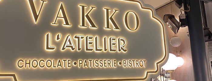 Vakko Parisserie is one of Lugares favoritos de Veysel.